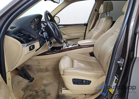 2013 BMW X5 xDrive35D from USA, damaged, VIN 5UXZW0C54D0B92706